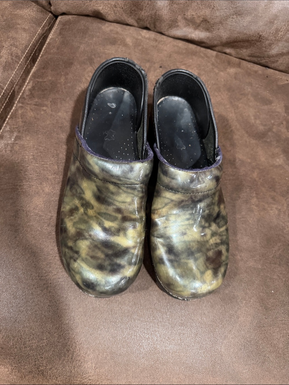 Dansko Professional Marbled Patent Leather Clogs - Picture 4 of 8